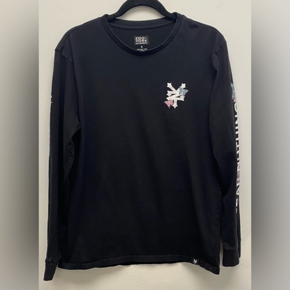 4 for $25 🖤 Zoo York Graphic Long Sleeve Tee (Size M) 🖤